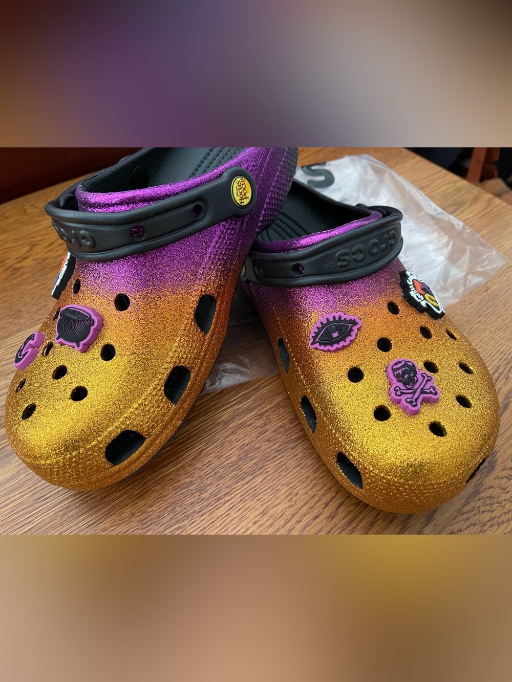 CROCS Hocus Pocus Purple to Gold Glitter Ombre Clog with Charms - Women’s 9